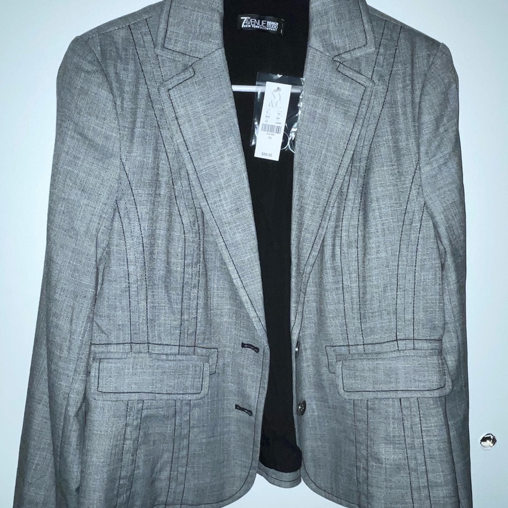 New York and company brand new suit jacket.